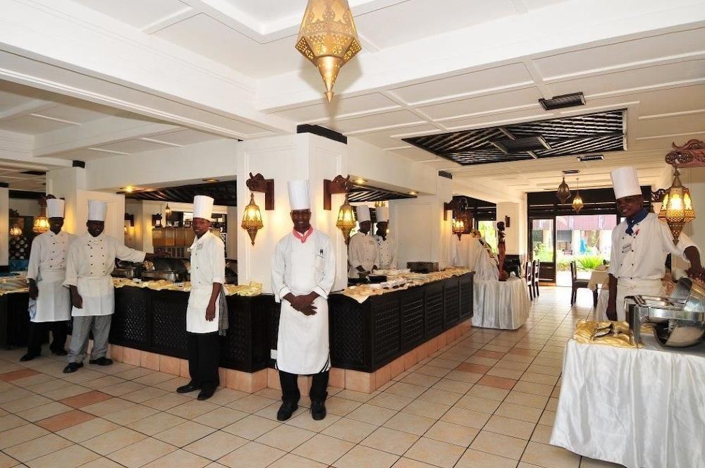 Mombasa Continental Resort Shanzu Ngoại thất bức ảnh