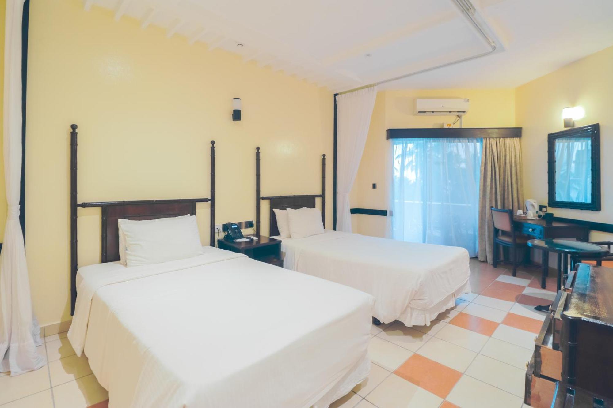 Mombasa Continental Resort Shanzu Ngoại thất bức ảnh