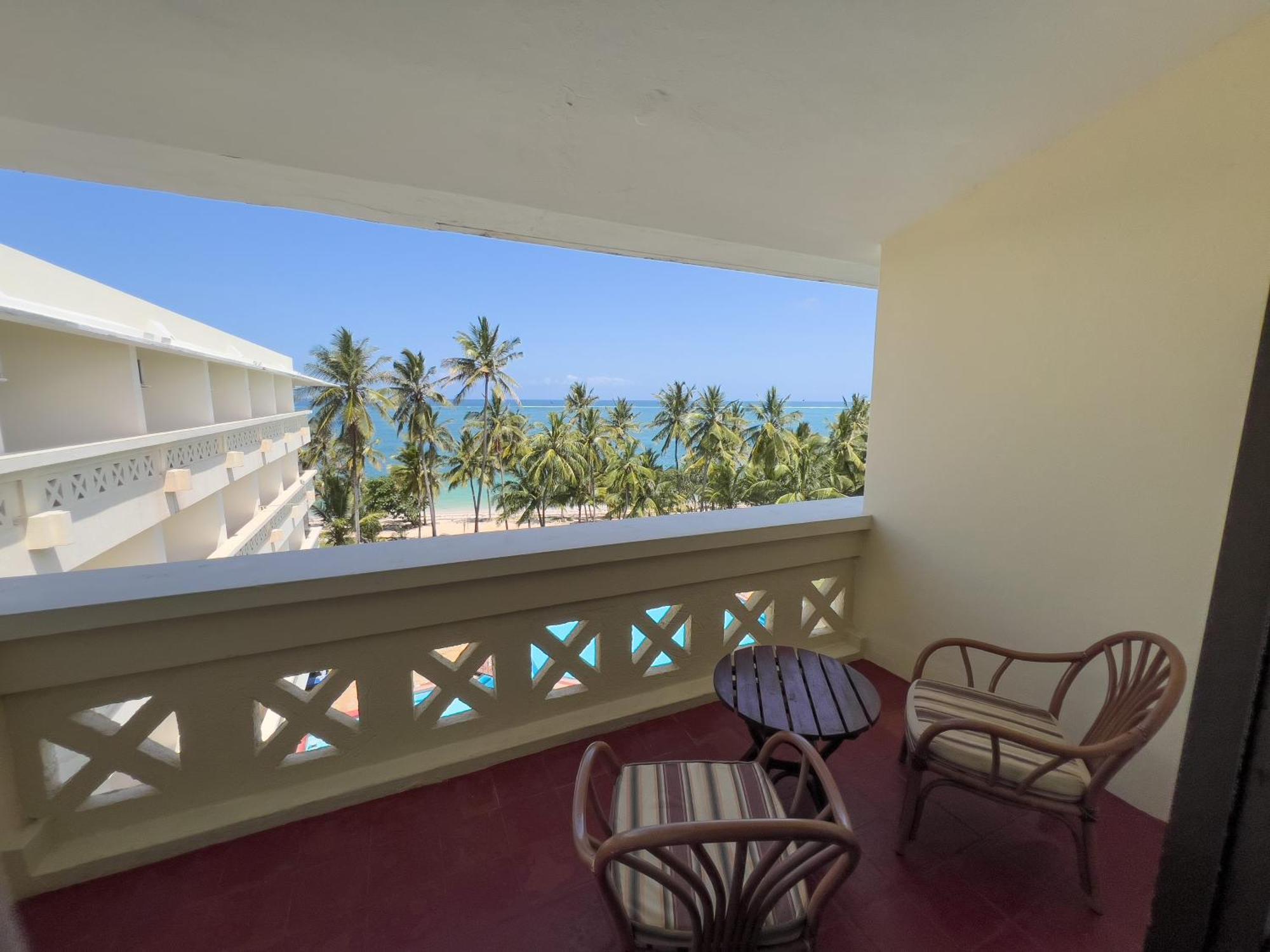 Mombasa Continental Resort Shanzu Ngoại thất bức ảnh
