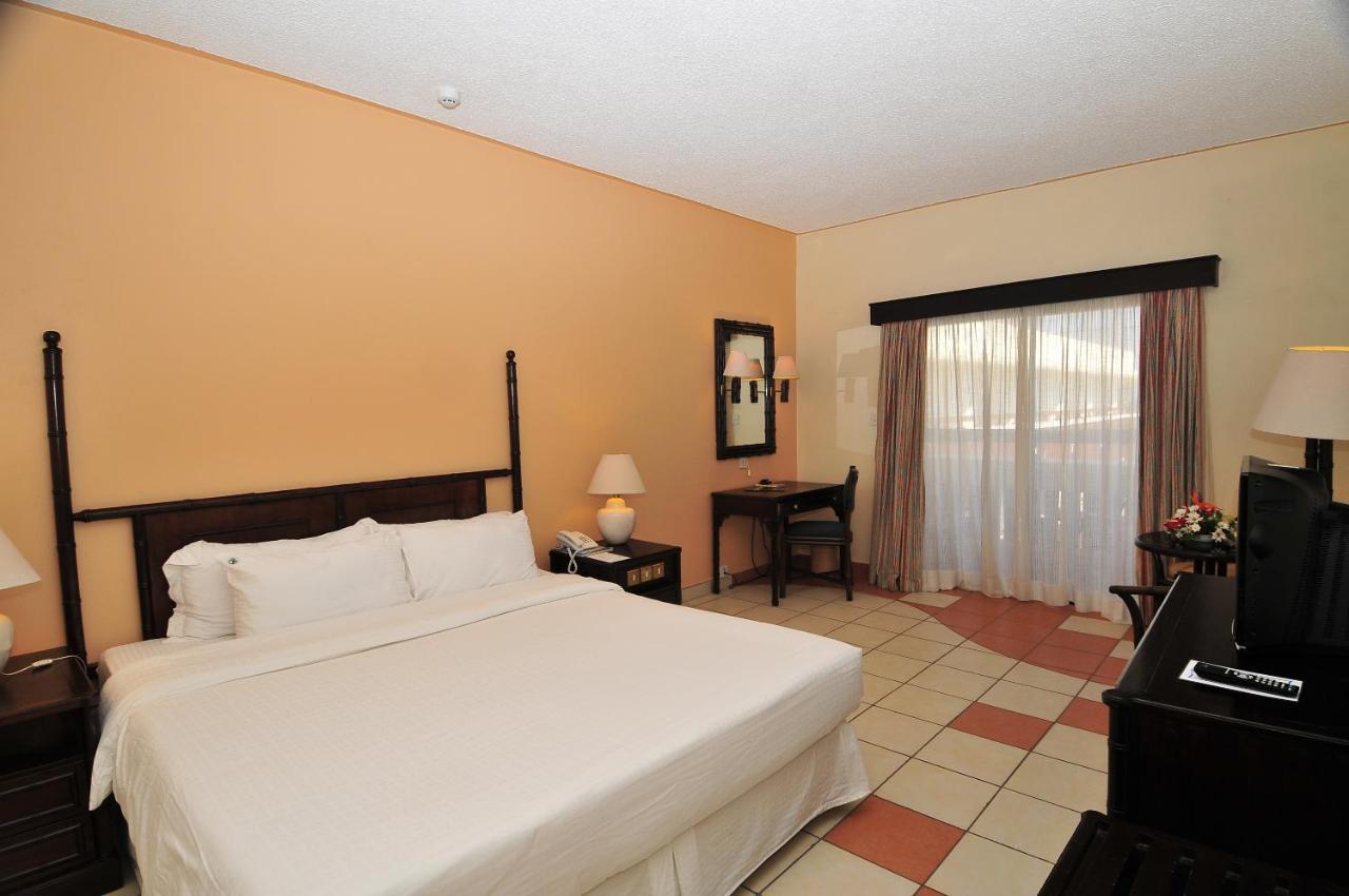 Mombasa Continental Resort Shanzu Ngoại thất bức ảnh