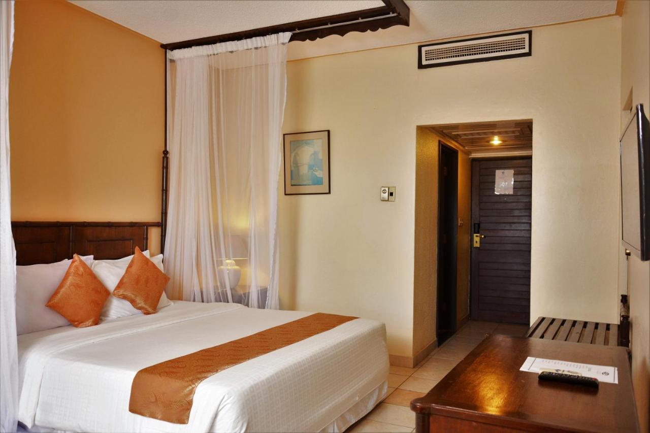 Mombasa Continental Resort Shanzu Ngoại thất bức ảnh