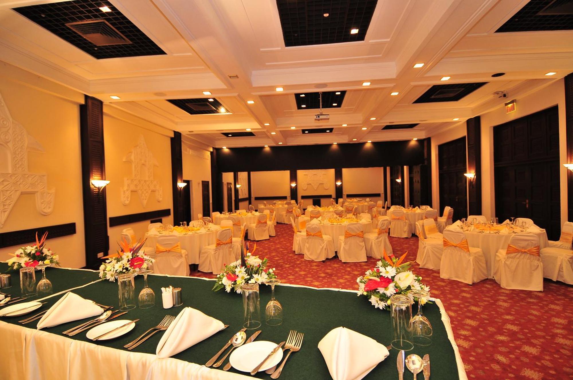 Mombasa Continental Resort Shanzu Ngoại thất bức ảnh